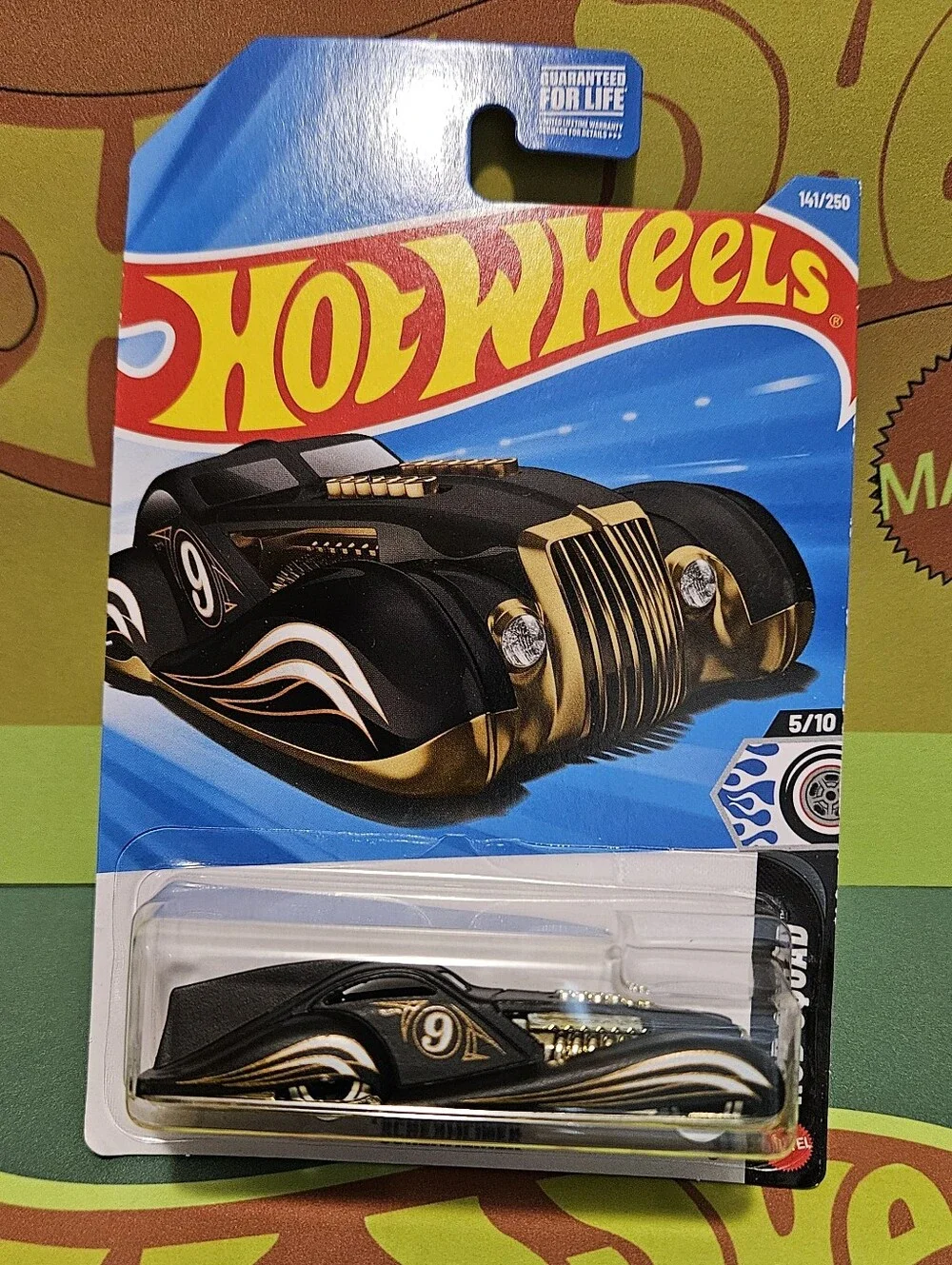 HotWheels Screamliner Black & Gold Die-Cast Car